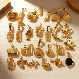 Ciondoli Misti a Tema Viaggio - Fotocamera, Valigia, Dollaro, Bikini in Acciaio Inossidabile |   Ciondoli Impermeabili all'Ingrosso per Creazione di Gioielli Fai-da-Te - Product Image 1