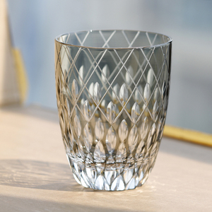 Edo Kiriko Sake Shot Glass <span class=keywords><strong>Verre</strong></span> <span class=keywords><strong>à</strong></span> whisky rond taillé <span class=keywords><strong>à</strong></span> la main bleu vert rouge et coloré <span class=keywords><strong>Verre</strong></span> <span class=keywords><strong>à</strong></span> cocktail gravé <span class=keywords><strong>à</strong></span> la main - Product Image 4