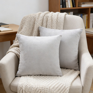 Housses de coussin carrées en velours personnalisées en gros - Housses de coussin décoratives élégantes <span class=keywords><strong>gris</strong></span> clair 100 % polyester avec fermeture éclair assortie - Product Image 4