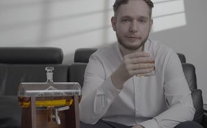 Ensemble de carafe à <span class=keywords><strong>whisky</strong></span>, carafe à <span class=keywords><strong>whisky</strong></span> de 1250ml avec 2 verres à <span class=keywords><strong>whisky</strong></span>. Costume pour les mariages et les anniversaires - Product Image 5