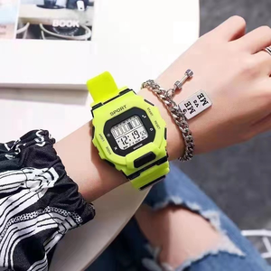 JUXYUAN Nuovo Orologio Elettronico Grande <span class=keywords><strong>per</strong></span> <span class=keywords><strong>Bambini</strong></span>, Orologio Sportivo Impermeabile con Quadrante Grande <span class=keywords><strong>per</strong></span> Studenti, Unisex, in Plastica - Product Image 4