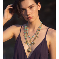 Collier à trois couches en acier inoxydable exquis JINYOU 4594 avec perles de verre, pendentif en forme d'étoile de mer et coquillage