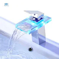 3 colori che cambiano controllo della temperatura miscelatore per lavabo cromo lucido 4AA batteria LED luce lavandino del bagno rubinetto a cascata