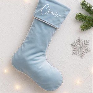 Calcetín Navideño de Terciopelo al por Mayor, Personalizado con Cordón Trenzado y Bordado Personalizado para Niños - Product Image 1