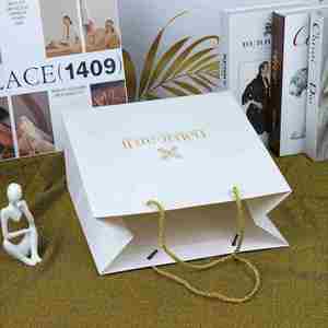 Bolsas de Embalaje Especiales de Papel Kraft Reciclable con Logotipo Personalizado, Asa de Cinta, Impresión UV y Serigrafía para Joyería - Product Image 2