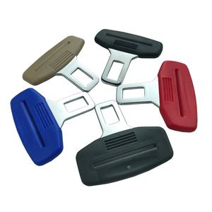 समायोज्य सीट बेल्ट भरनेवाला सुरक्षा बेल्ट क्लिप बेल्ट प्लग कनवर्टर ताला बकसुआ यूनिवर्सल विस्तार बोतल सलामी बल्लेबाजों कार सामान - Product Image 4