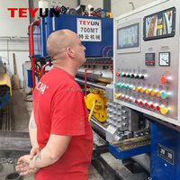 Presse d'extrusion d'aluminium automatique TYP850/1100T/5 pouces pour la fabrication de profilés de fenêtres et de portes en aluminium avec moteur servo