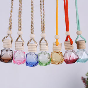 Diffuseur d'aromathérapie pour voiture, flacon de parfum en verre vide coloré de forme carrée, avec bouchon à vis et bâtonnets, pour huiles essentielles - Product Image 1