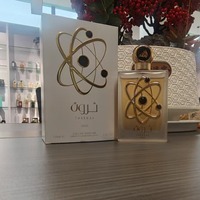 Eau de Parfum de Haute Qualité 100ml Format Standard Émirats Arabes Unis Longue Durée pour Hommes et Femmes Vaporisateur Corporel Parfum Floral Boisé Fruité