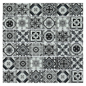 Mosaïque de carreaux en verre cristal à motif floral arabesque antique noir et blanc - Product Image 1