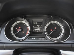 <span class=keywords><strong>Skoda</strong></span> <span class=keywords><strong>Kamiq</strong></span> GT 2025 SUV Compacto de 5 Puertas, Turbo Automático, Cámara Trasera, R17, Asientos Ligeros, Euro IV, Autos Nuevos de Bajo Consumo - Product Image 5