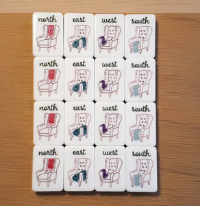 Ensemble de Mahjong Américain Premium Cozy Cottage 160 Tuiles en Acrylique Écologique Durable Luxe Café Livres Bougies Chaussons Baignoire - Product Image 4