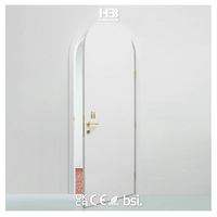 Porte battante moderne en bois massif avec dessus rond et double arche, design encastré, pour maisons, installation sur site en Australie