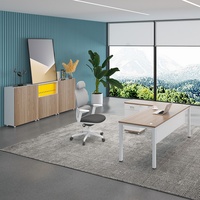 Bureau de direction de luxe en forme de L, table de bureau de PDG, poste de travail moderne pour cadres avec armoire de rangement