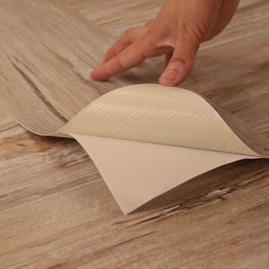 Carrelage de sol auto-adhésif en vinyle et plastique, autocollant pour le bois, <span class=keywords><strong>nouveau</strong></span> design <span class=keywords><strong>2021</strong></span> - Product Image 2