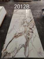 Nouveau design, panneau mural en PVC effet marbre brillant UV, imperméable, pour la décoration intérieure moderne, les salles de bain, les extérieurs et les entrepôts.