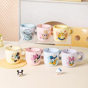 Taza <span class=keywords><strong>de</strong></span> <span class=keywords><strong>Porcelana</strong></span> con Diseño <span class=keywords><strong>de</strong></span> Mickey y Minnie, 275 ml, Apta para Lavavajillas y Microondas, Taza Personal para Café/Leche, Moderna, <span class=keywords><strong>de</strong></span> Gran Capacidad - Product Image 1