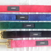 Vente en gros de harnais pour chien de marque privée en velours de Noël Fabricants UK Ensemble de laisse et harnais de luxe pour animaux de compagnie