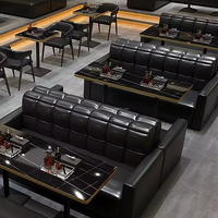 Ensemble table et banquette de restaurant commercial en cuir noir capitonné, table en bois pour café et mobilier de bistrot