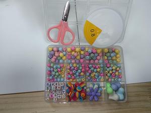 <span class=keywords><strong>Kit</strong></span> de perles en plastique et métal colorées, ciseaux, cordon élastique, nœuds, boîte de création <span class=keywords><strong>pour</strong></span> la fabrication de bracelets DIY <span class=keywords><strong>pour</strong></span> enfants, accessoires de bijouterie créatifs - Product Image 3