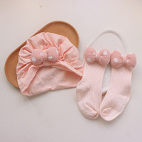 Ventas calientes Candy Color Crew Pellet Bow Calcetines Sombrero recién nacido Conjunto de regalo Algodón Bebé Otoño Transpirable de punto