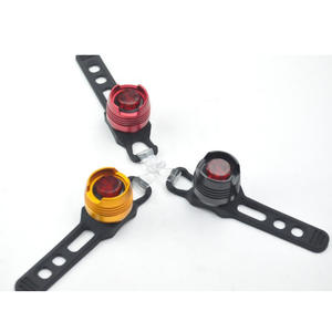 Feu arrière LED en alliage d'aluminium avec lentille rouge pour moto, mise à niveau et rénovation, coque noire et rouge, construction métallique - Product Image 2