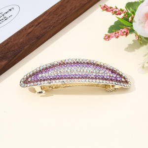 Pinza de Pelo con Pedrería de 8.5cm, Diseño Semicircular Moderno para Mujer - Product Image 3