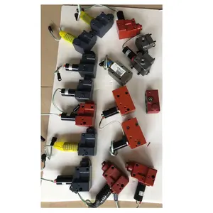 Construction Machinery Parts 6D102 PC120-6 PC200-6 Pump Solenoid Valve PC220-6 Solenoid Seat 702-21-07010 for Excavator