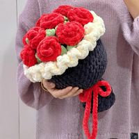 2027 Buket Mawar Buatan Tangan Baru Rajutan Tangan dari Wol Bunga Mawar Buatan Dekorasi Hadiah Hari Valentine