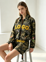 Ensemble 2 pièces camouflage pour femme : veste courte et short cargo, avec effet éclaboussures de peinture graffiti, patch lettre effet serviette, clouté et strass, style streetwear
