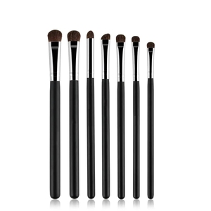 Logotipo personalizado Ceja Sombra de ojos Pinceles de maquillaje 7PCs Pony hair Juego de brochas de maquillaje de lujo Esponjoso de gama alta Custom Eye Blending Brush - Product Image 4