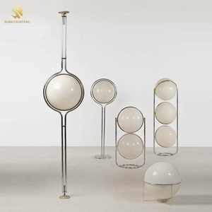 Lampe sur pied de haute qualité au design artistique créatif post-moderne pour salon, chambre à coucher, style nordique minimaliste, lampe sur pied décorative en acrylique - Product Image 1