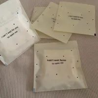 Sac en plastique biodégradable imprimé en promotion |   Pochette auto-scellante respirante pour l'emballage de vêtements et de sous-vêtements
