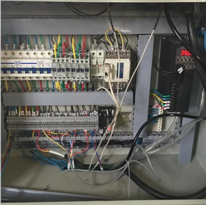 Machine extrudeuse de butyl pour le traitement du verre isolant et l'application de mastic butyl pour <span class=keywords><strong>double</strong></span> <span class=keywords><strong>vitrage</strong></span> - Product Image 4