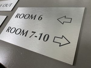 Piastra metallica personalizzata in acciaio inossidabile e alluminio e ottone per la fabbricazione di lamiere in lamiera - Product Image 4