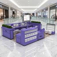 Kiosque de beauté haut de gamme sur mesure pour centre commercial, pour produits de manucure et sourcils, avec vitrine de présentation, îlot central 4x4 mètres