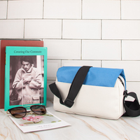 Sac de messager personnalisé pour hommes sac à bandoulière en nylon de style tendance avec éléments décoratifs et logo personnalisé