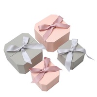 Boîte cadeau magnétique portable avec logo personnalisé, finition brillante/mate, laminage UV, emballage carré, boîte d'expédition