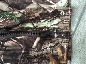 Men's <strong>Forest</strong> Camouflage Hunting Overalls Breathable and Sweat-Wicking Detachable Hunting Jacket with Bib for Outdoor Adventures