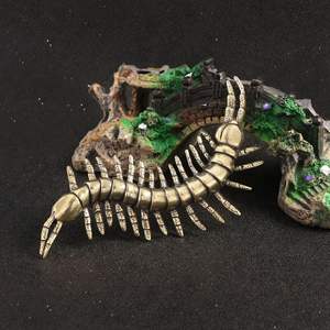 Decorazione da Scrivania in Metallo Stile Cinese Antico, Centopiedi in Ottone Fatto a Mano con Incisioni, Regalo Natalizio - Product Image 1