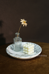 Plateau décoratif rond en marbre blanc personnalisable pour pièce maîtresse de table basse cadeau de mariage et style intérieur de luxe - Product Image 2
