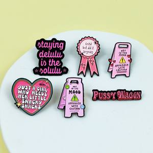 เข็มกลัดรูปหัว<span class=keywords><strong>ใจ</strong></span>สีชมพู ซีรีส์ Pink พร้อมข้อความภาษาอังกฤษแบบกำหนดเอง สไตล์ป้ายโฆษณา เครื่องประดับแฟชั่นข้ามพรมแดน เทคนิคการเคลือบน้ำมัน - Product Image 4
