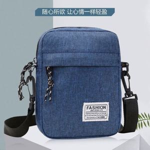 Sac bandoulière élégant en nylon imperméable pour homme, motif bonbon, petit format, pour garçons - Sac à l'épaule tendance personnalisé pour l'extérieur (USA) - Product Image 2