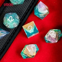 Pour Logo personnalisable RPG Donjons Dragons Jeu de dés en résine polyédrique avec bord tranchant Couleurs mélangées 7 pièces Taille régulière