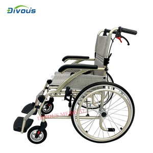 Fauteuil roulant manuel pliable léger en aluminium pour hôpital - Product Image 2