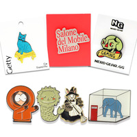 Fabricant en gros de pin's émaillés personnalisés avec logo, pin's fantaisie et pin's de revers, avec emballage
