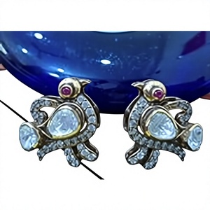 Boucles d'oreilles clous classiques AMAIRA JEWELS en forme d'animaux mignons, avec strass en cristal et yeux rubis, pour femmes, à porter au quotidien, bijoux de luxe pour les fêtes - Product Image 6