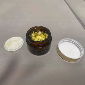 Vente chaude Crème éclaircissante pour le visage Crème hydratante blanchissante pour le visage Élimination des <span class=keywords><strong>taches</strong></span> sombres Crème pour le visage à <span class=keywords><strong>la</strong></span> vitamine C - Product Image 5