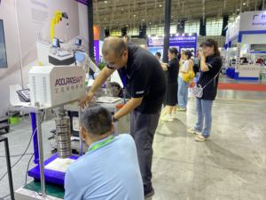 מכשיר כיול בקנה מידה אלקטרוני נייד רב תכליתי עם בדיקות טעינה ואקסצנטריות - Product Image 6