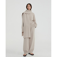 Ensemble Deux Pièces Élégant Femme en Cachemire et Laine avec Écharpe – Pull en Maille Uni Personnalisable